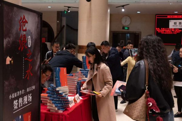 兴业配资 湖南话剧《沧浪之水》重庆竞演，掀起湘派文艺热潮